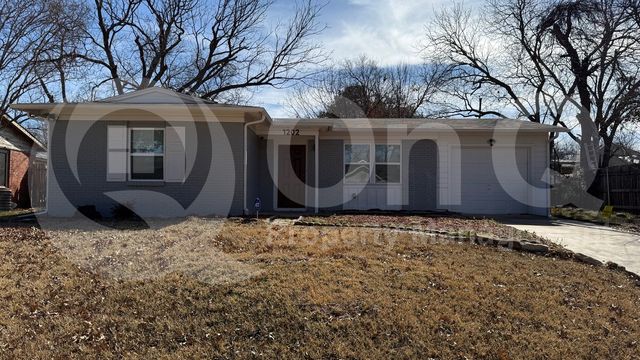 1202 Valley View Dr, Arlington, TX 76010