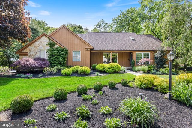 1 Mill Race Dr, Spring House, PA 19477