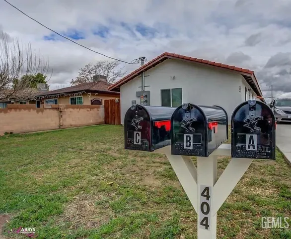 404 Covey Ave, Bakersfield, CA 93308