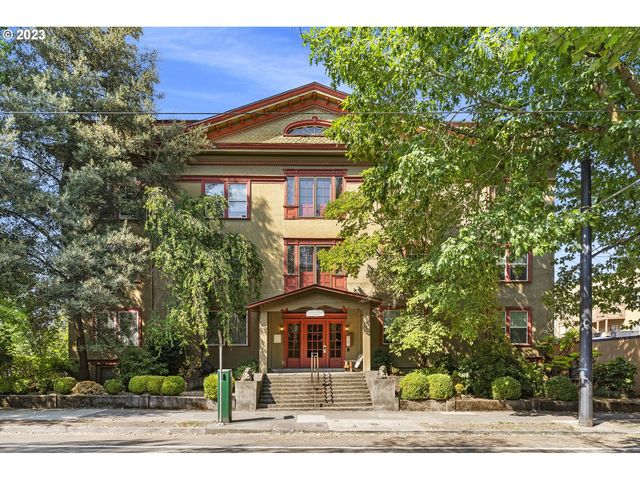 2129 NW Northrup St #11, Portland, OR 97210