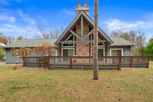 1934 Dover Dr, Friendship, WI 53934
