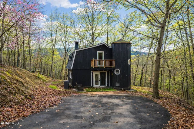 625 Diehl Rd, Manns Choice, PA 15550