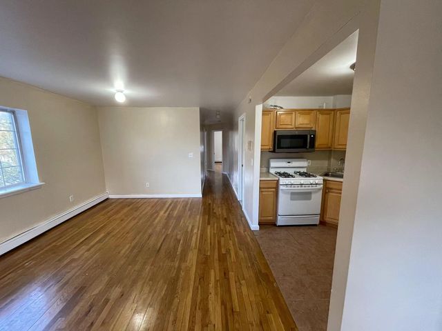 290 Balcom Ave #2, Bronx, NY 10465