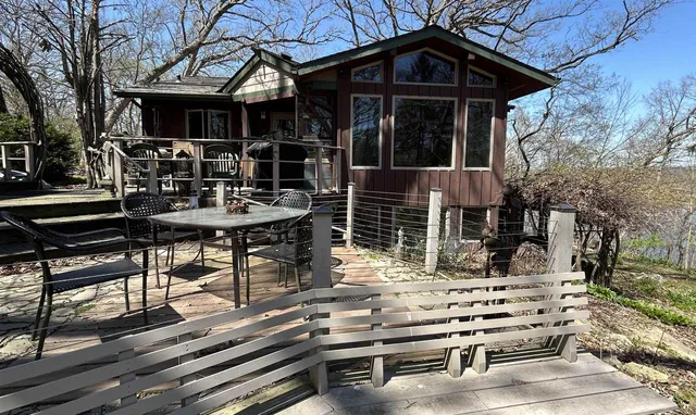 N5858 Sugar River Parkway, Albany, WI 53502
