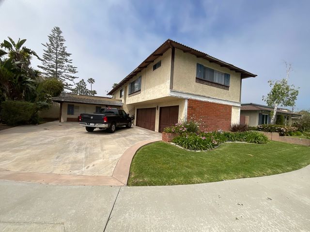 16581 Le Grande Ln #C, Huntington Beach, CA 92649