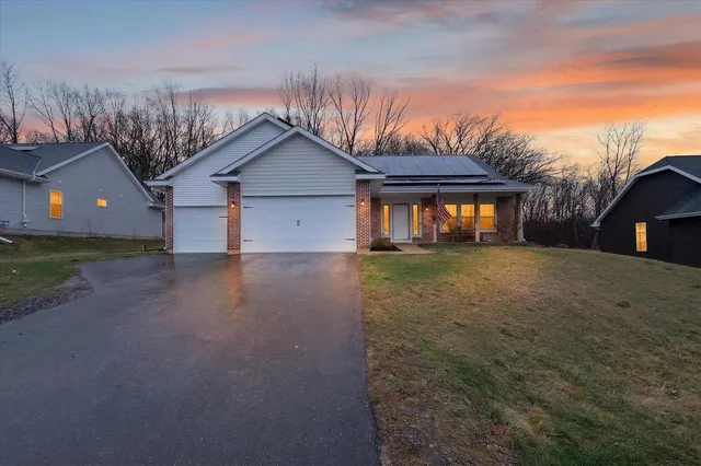 11142 North LAKE WOODS DRIVE, Edgerton, WI 53534