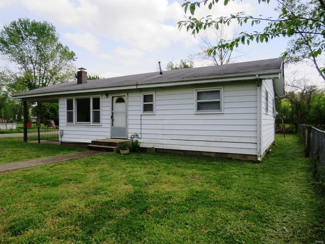 560 Park St, Ellington, MO 63638