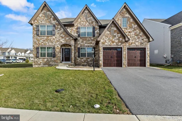 15 Stallion St, Mechanicsburg, PA 17050