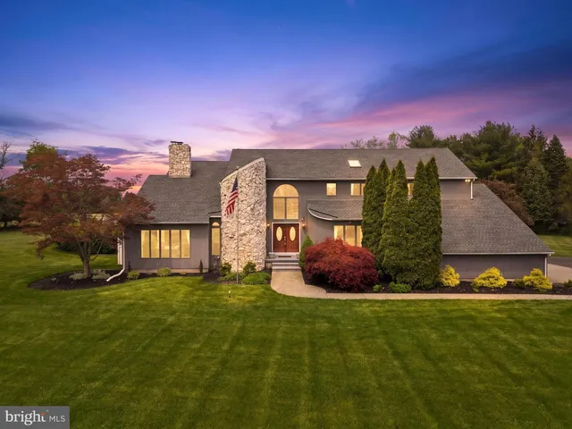 6 La Rue Ln, Medford, NJ 08055