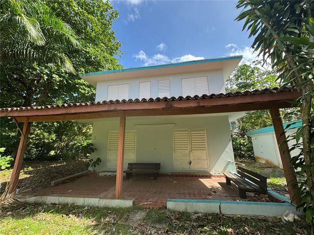 6F Brenas Est, Vega Alta, PR 00692
