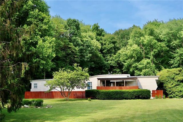 46 Reiber Rd, West Middlesex, PA 16159