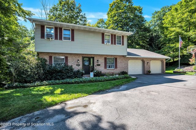 431 Columbia Ave, Clarks Summit, PA 18411