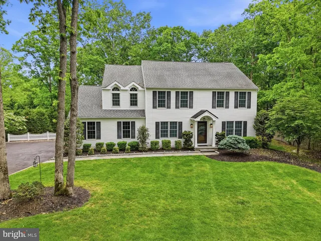 3 Covenger Ct, Medford, NJ 08055