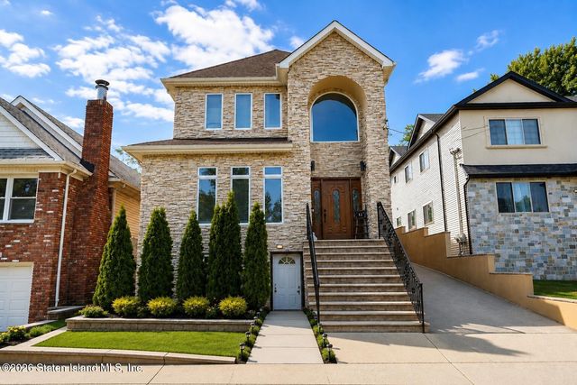 17 Russell St, Staten Island, NY 10308