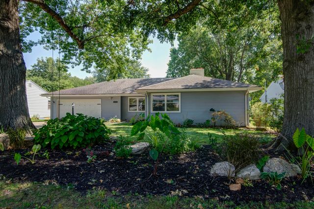 2134 South Luster Avenue, Springfield, MO 65804