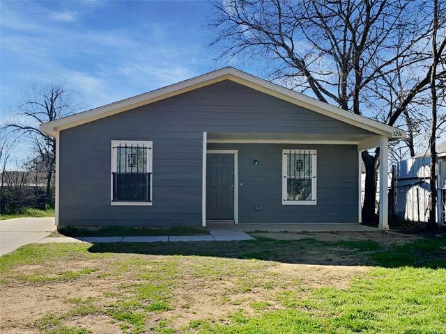 3216 Strong Ave, Fort Worth, TX 76105
