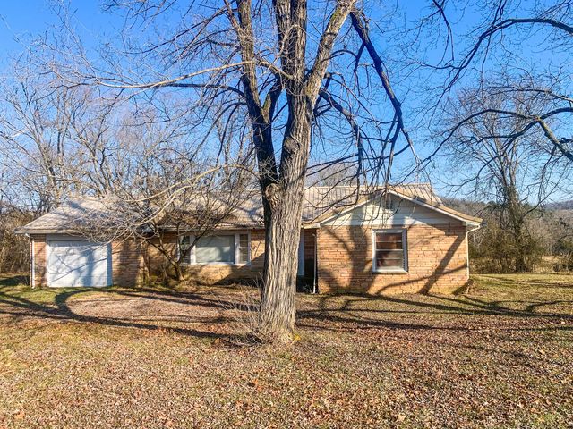 1082 County Road 103, Gainesville, MO 65655