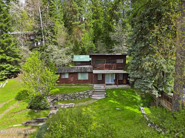12034 N  Wildwood Point Rd, Hauser, ID 83854