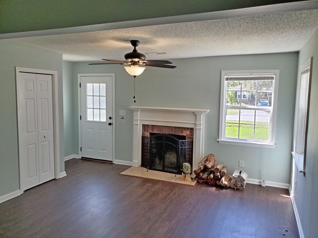 1730 Pinckney Park Dr #B, Charleston, SC 29407