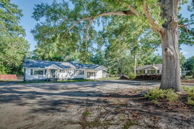 472 Carolina Dr, Spartanburg, SC 29306
