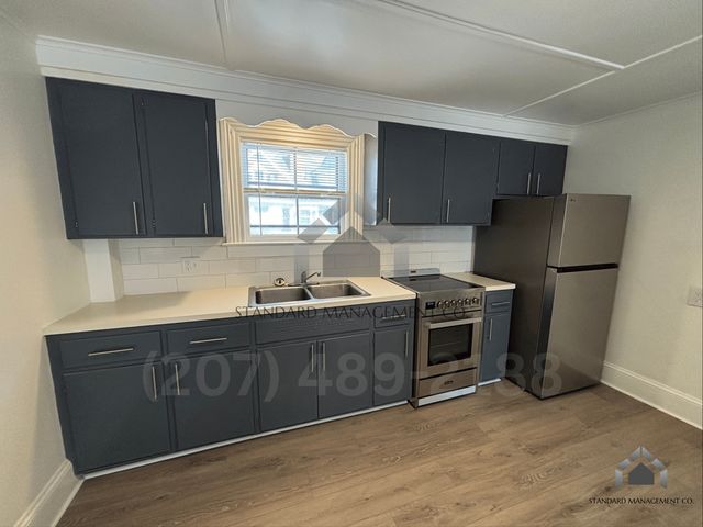 2 Elm St #3, Waterville, ME 04901