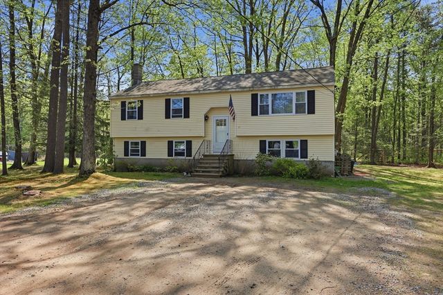 22 Seabrook Rd, Salisbury, MA 01952