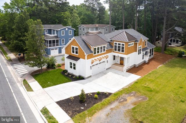 816 Garfield Pkwy, Bethany Beach, DE 19930