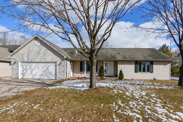 597 Mollies Way, De Pere, WI 54115