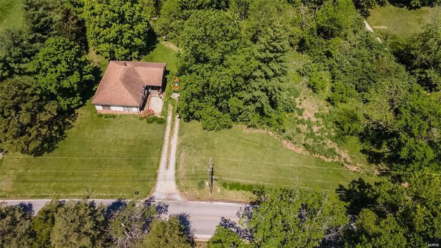 70 Crescent Ave, Valley Park, MO 63088