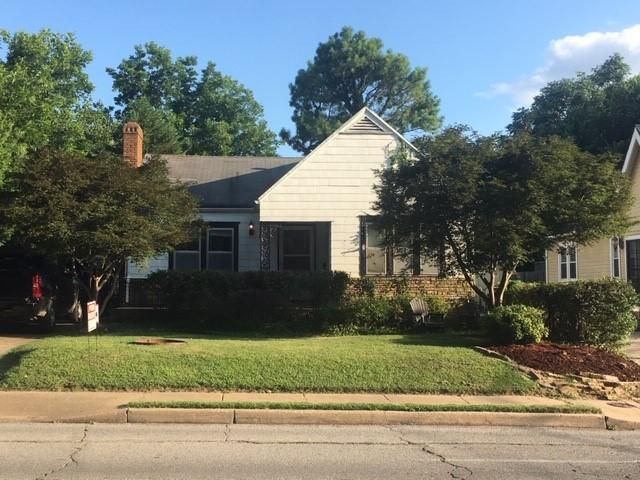 3114 E  3rd St, Tulsa, OK 74104