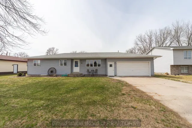 2418 N  Custer Ave, Grand Island, NE 68803