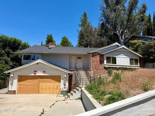 21173 San Miguel St, Woodland Hills, CA 91364