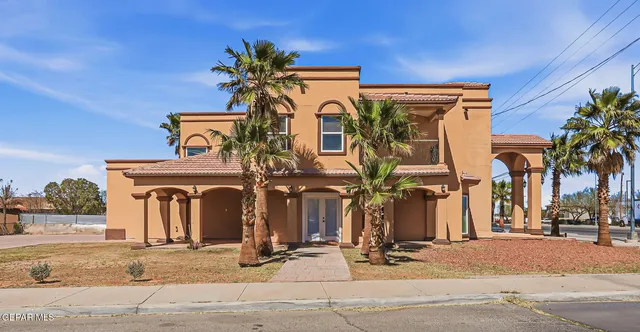 8634 N  Loop Dr, El Paso, TX 79907
