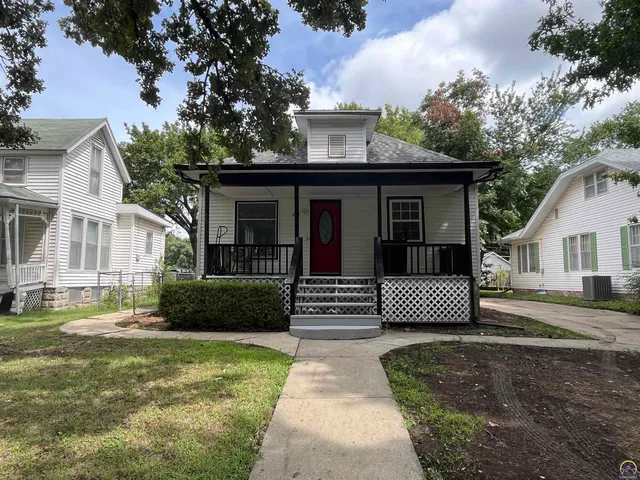 634 Lincoln St, Emporia, KS 66801