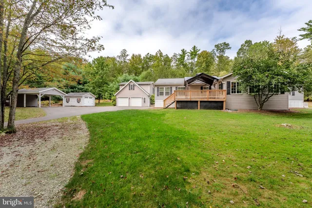 599 Blue Mountain Dr, Andreas, PA 18211