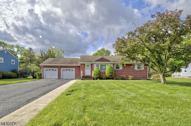 55 New Amwell Rd, Hillsborough, NJ 08844