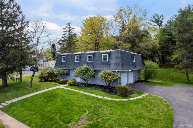 3 Spring Rock Place, Spring Valley, NY 10977