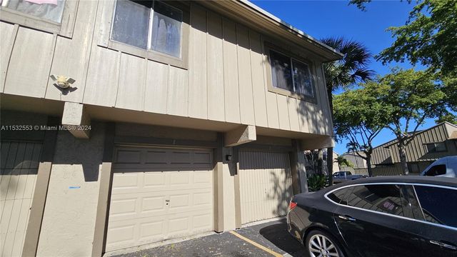 5870 NW 21st St #45, Fort Lauderdale, FL 33313