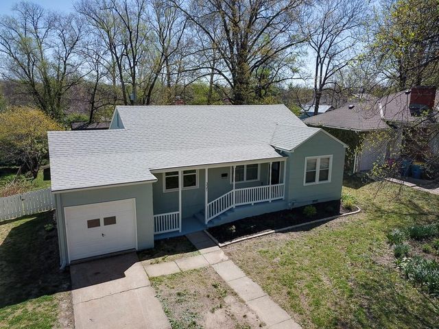 321 Moss Ave, Liberty, MO 64068