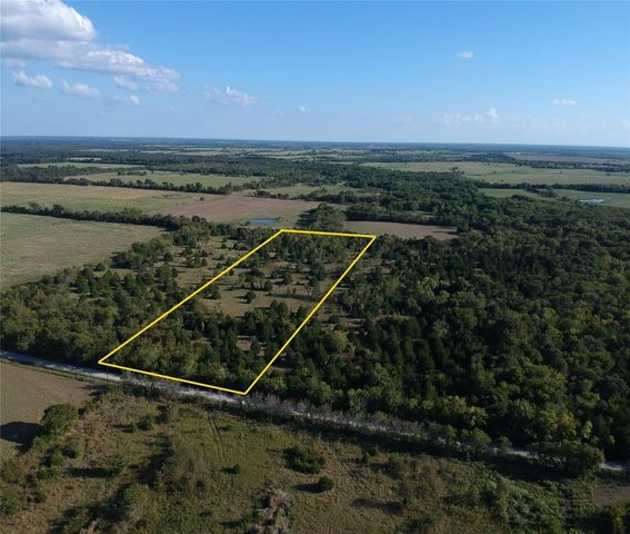 7 County Road 4519, Wolfe City, TX 75496