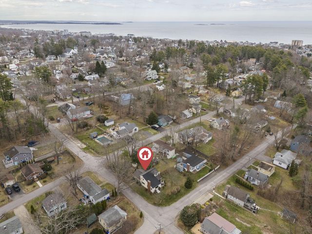 27 Somerset Avenue, Old Orchard Beach, ME 04064