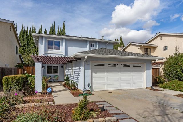 3077 Mountain Dr, Fremont, CA 94555