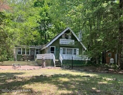 324 Owassa Dr, Pocono Lake, PA 18347