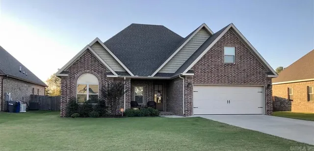 825 Oriole Ct, Jonesboro, AR 72405