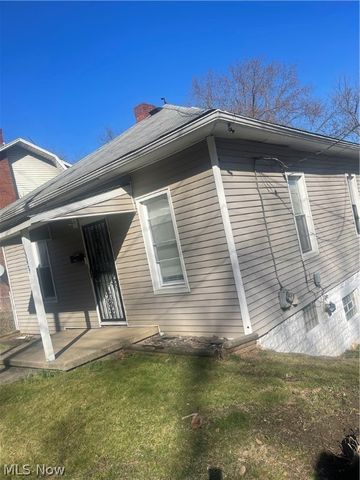 1549 Manchester Rd, Akron, OH 44314
