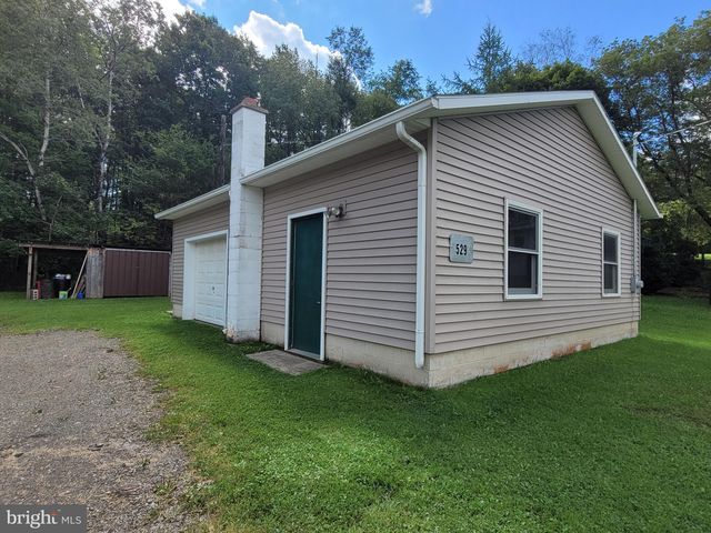 529 Clarence Rd, Snow Shoe, PA 16874