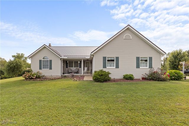 40885 Mount Hope Rd, Flushing, OH 43977