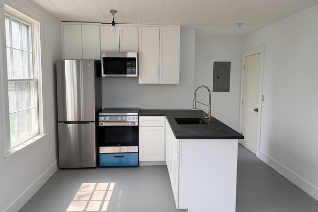 11 S  Franklin St #3, Athens, NY 12015