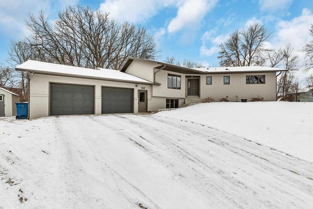 512 Scenic Dr S, Sartell, MN 56377