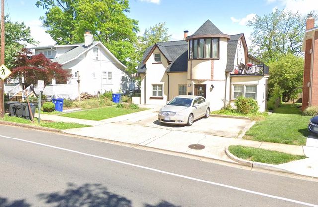 627 23rd St   S #3, Arlington, VA 22202